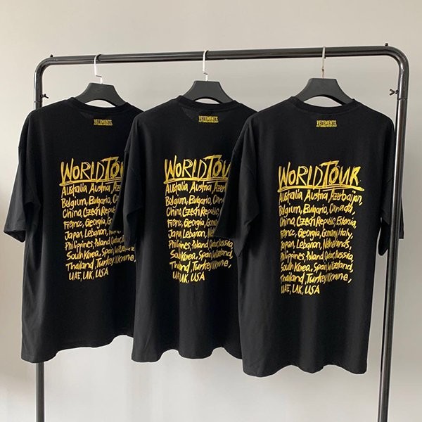 大人気！注目度抜群！ヴェトモン 偽物WORLD TOUR ロゴ Tシャツ vuh99924